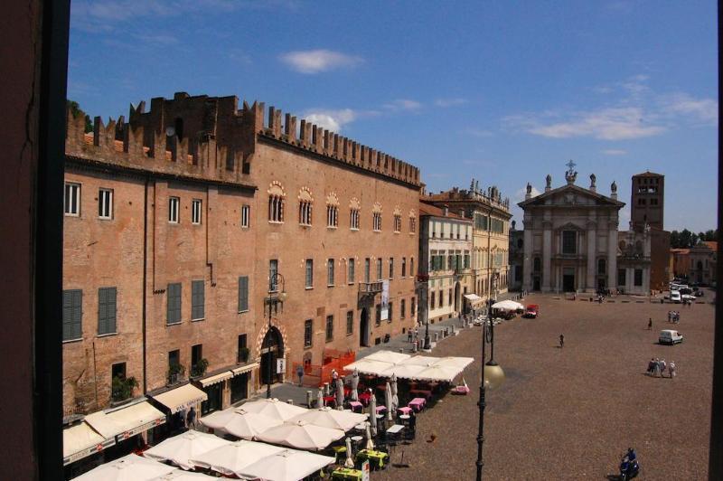 Hotel Due Guerrieri Mantua Exterior foto