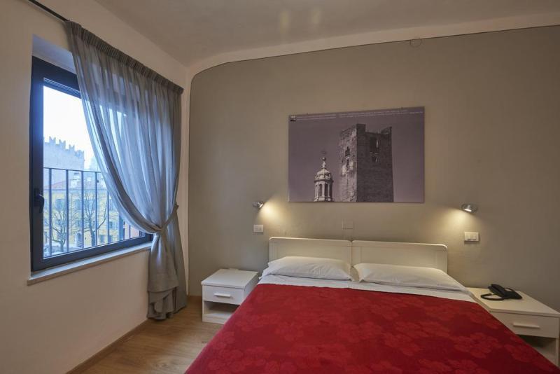 Hotel Due Guerrieri Mantua Exterior foto