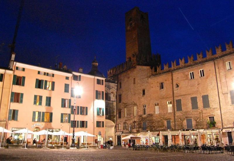 Hotel Due Guerrieri Mantua Exterior foto