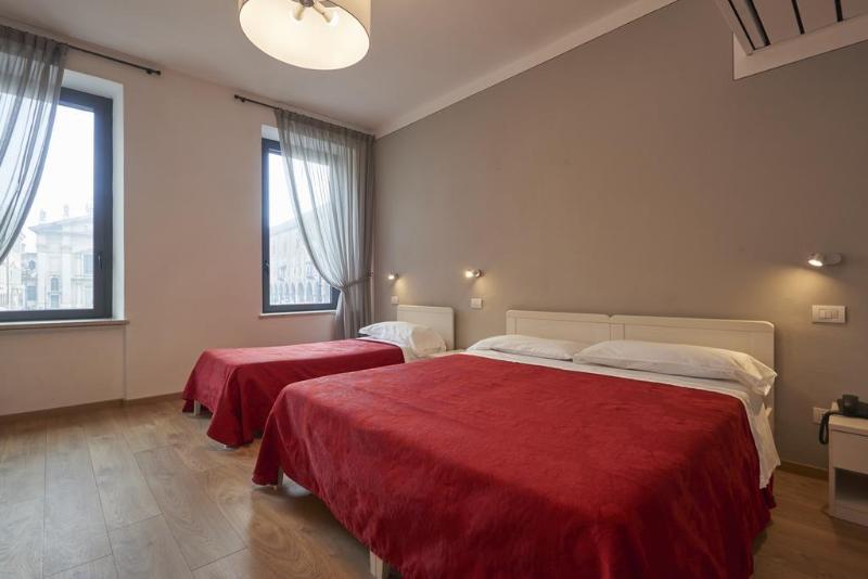 Hotel Due Guerrieri Mantua Exterior foto